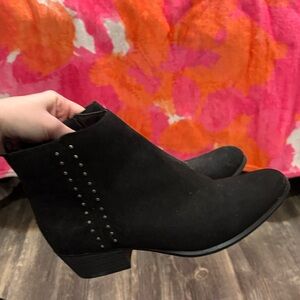 Elegant Black Ankle Boots